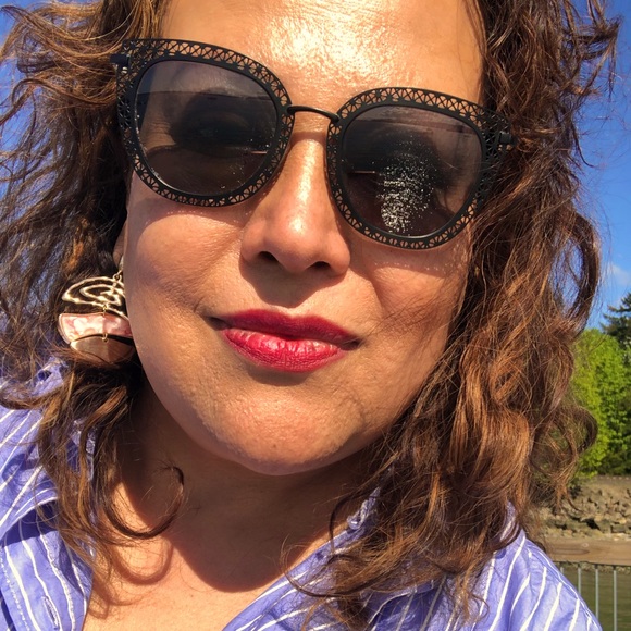 Meet your Posher, Fabi - Picture 1 of 1